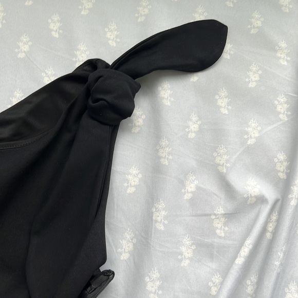 Banana Republic One Shoulder Bow Dress - Picture 5 of 6